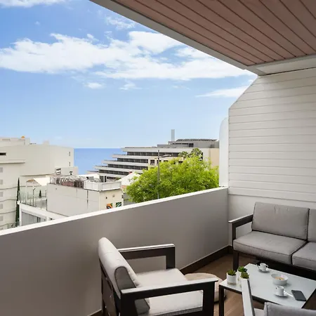 Lido Ii By An Island フンシャル