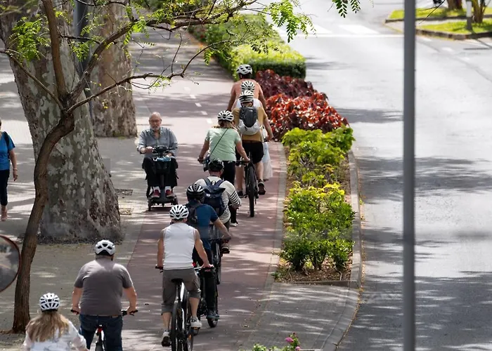 Lido Ii By An Island 푼샬