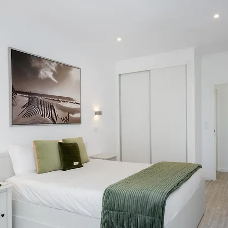 Lido Ii By An Island Apartment